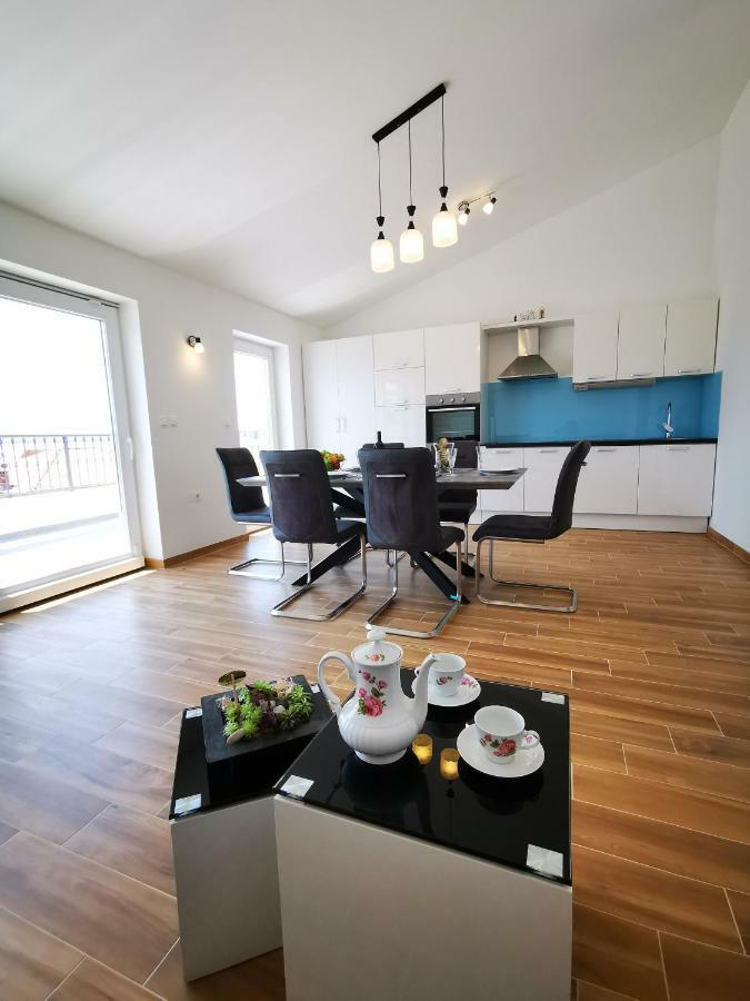 New 9 Minutes From Split Airport Apartma *