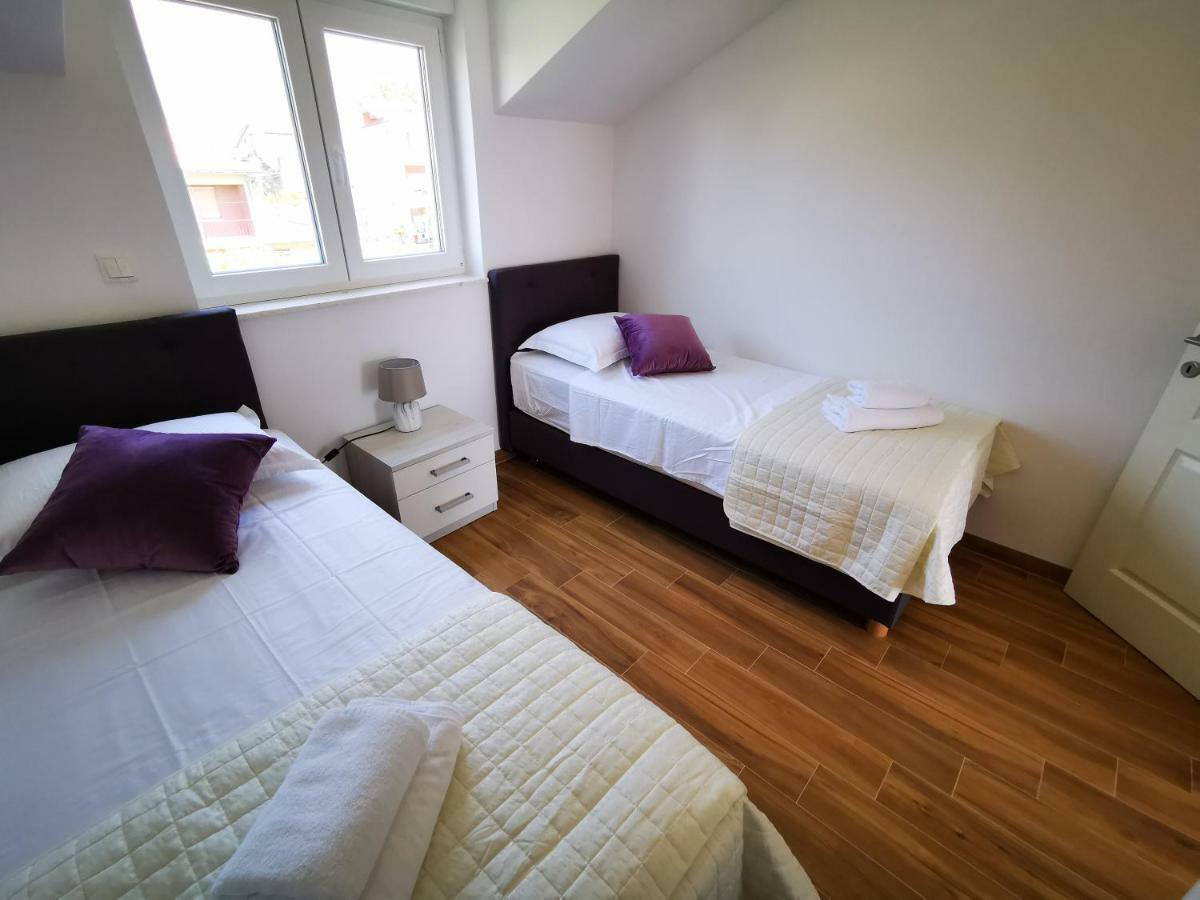 New 9 Minutes From Split Airport