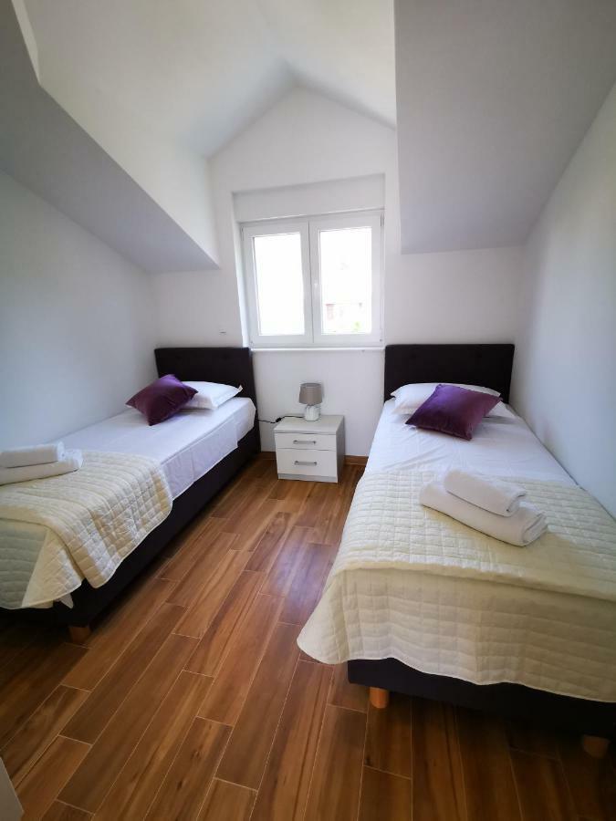New 9 Minutes From Split Airport